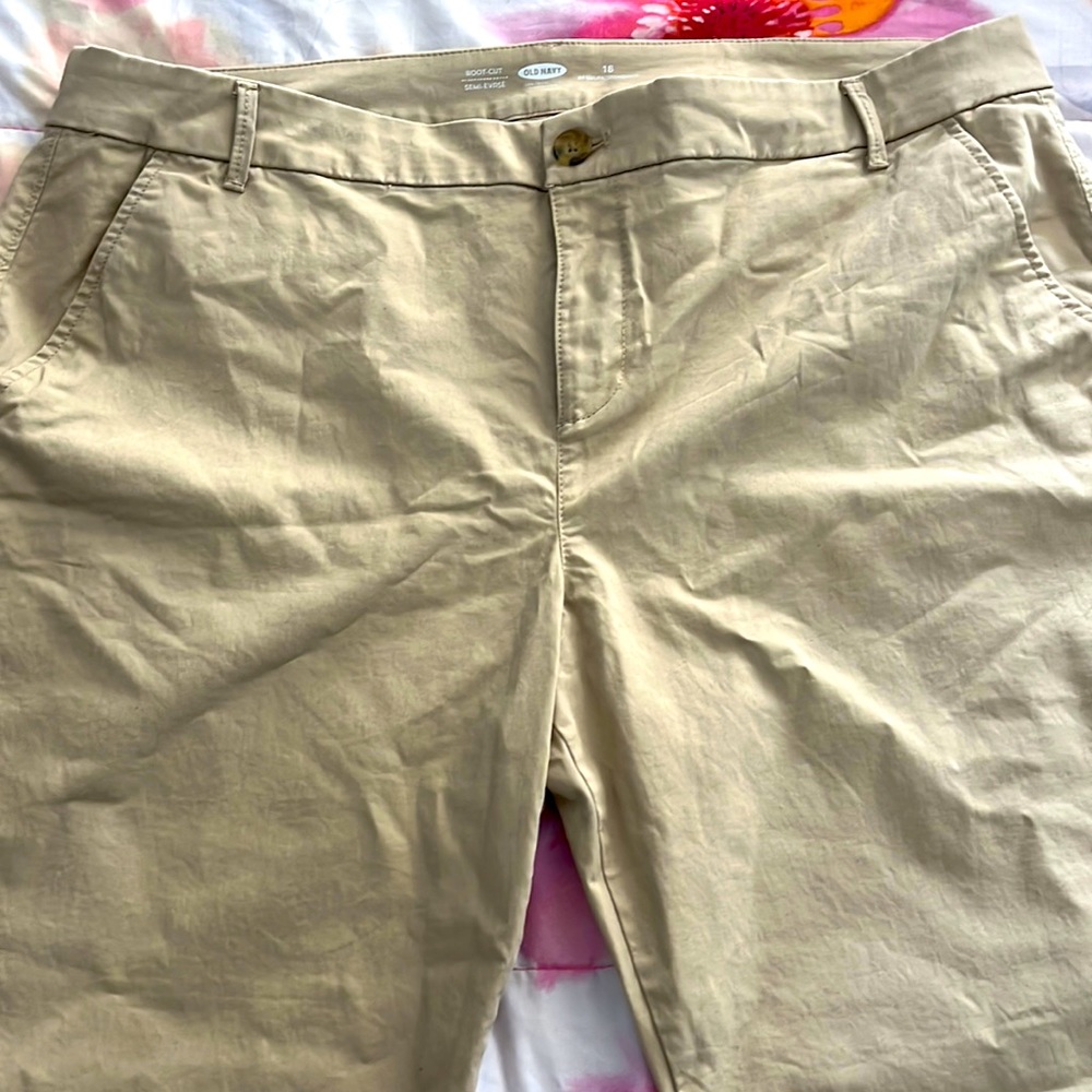 NWOT Old Navy Tan Khakis